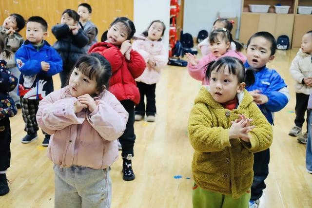 广元市利州区北街幼儿园：托管时光有爱有料多元课程赋能成长！(图5)